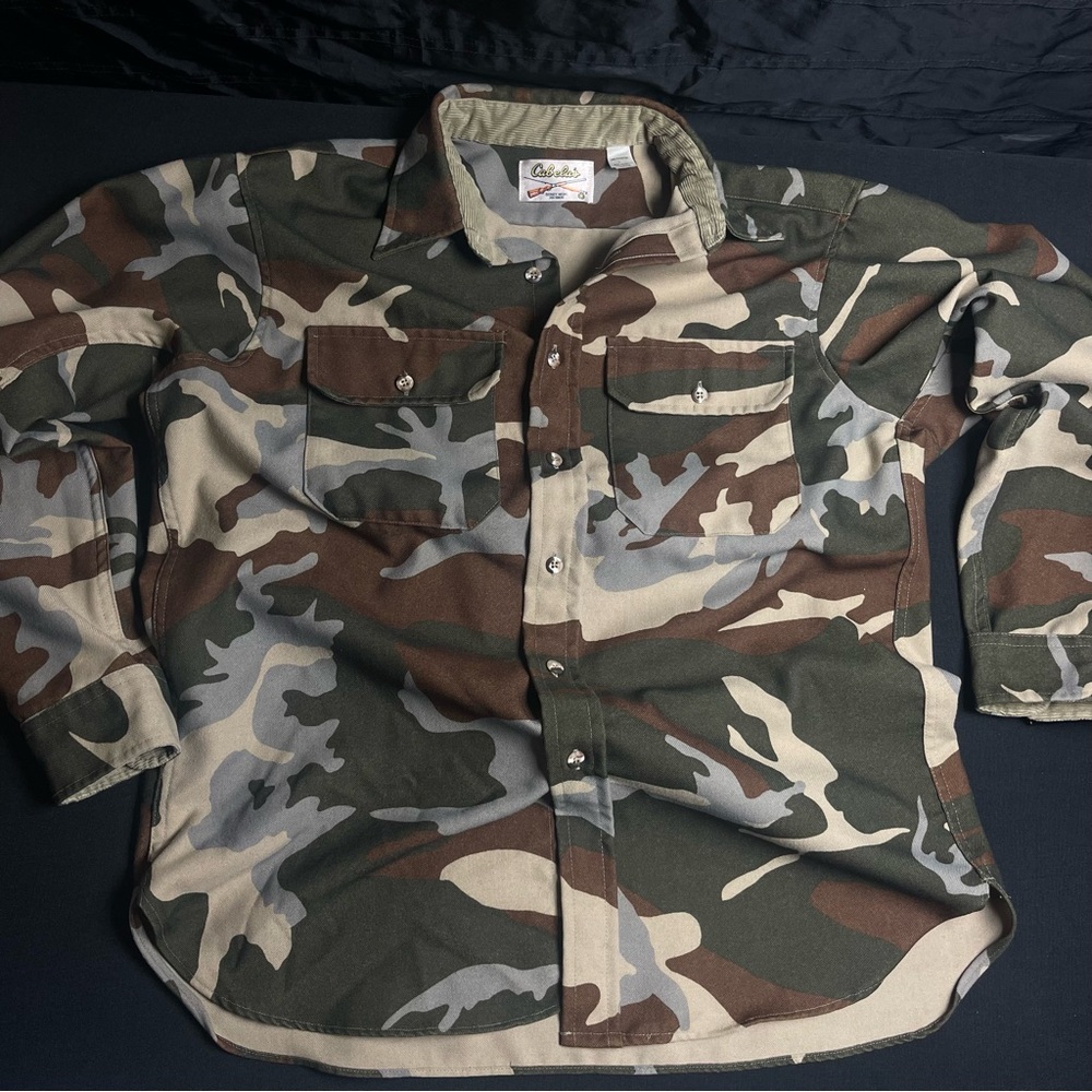 Cabela's Men's Green and Brown Camouflage Shirt